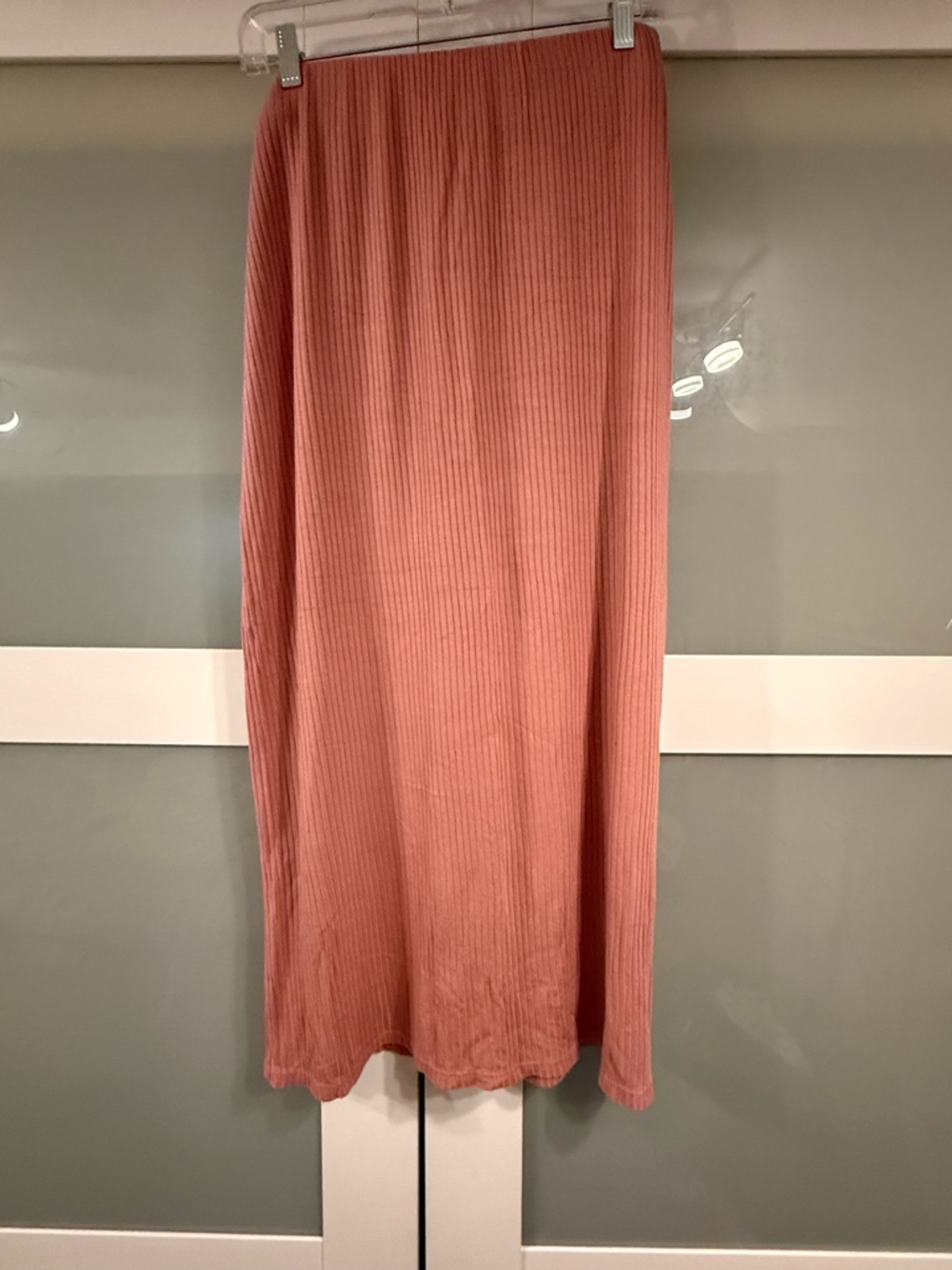 Shore Resort Wear Ribbed Midi Skirt in Blush